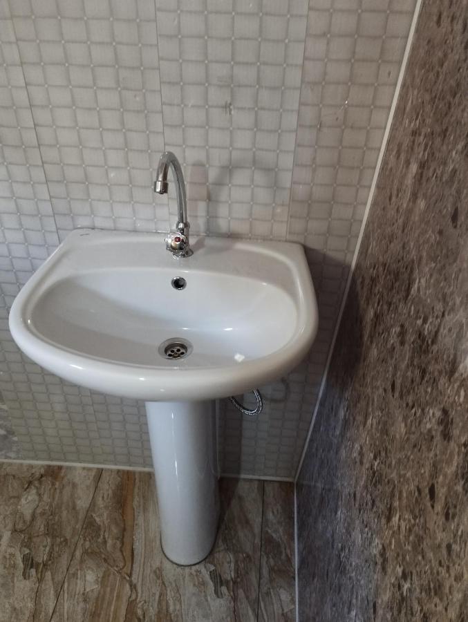 Makratela Hotel Akhmeta Eksteriør billede